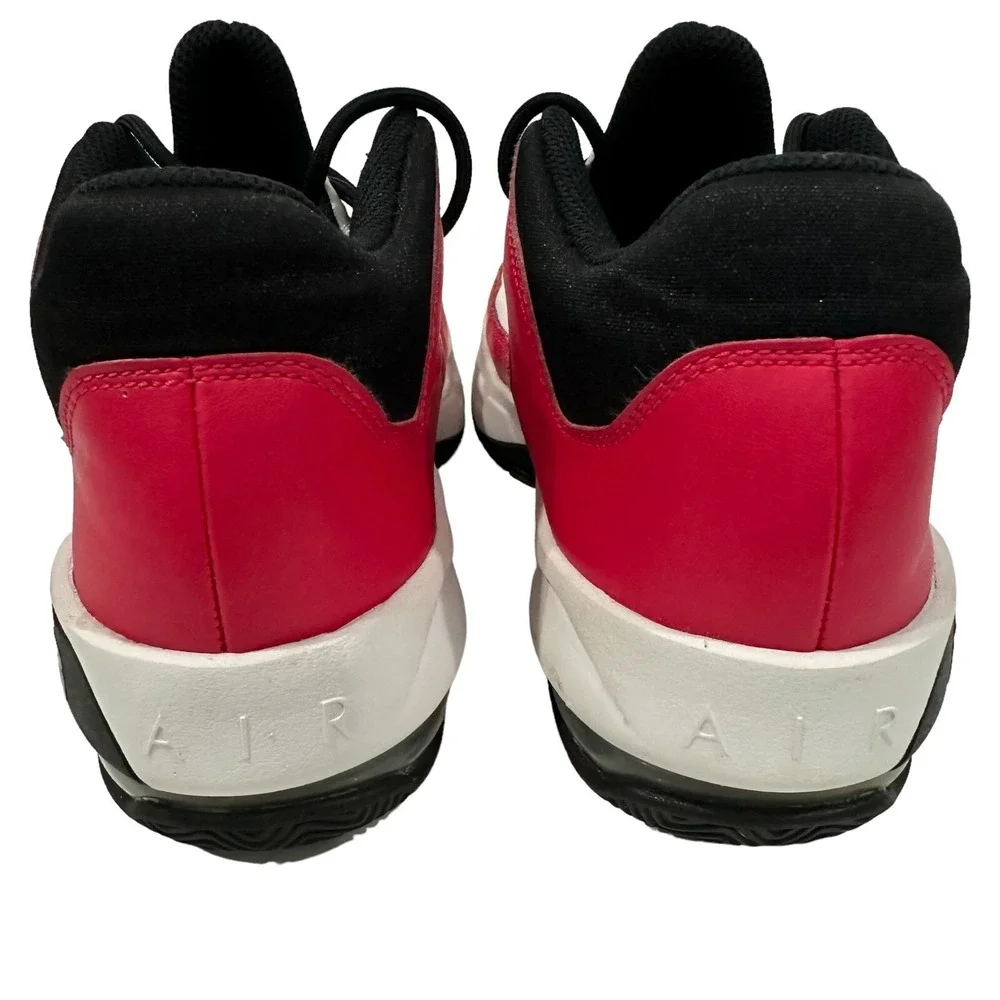 Nike Air Jordan‎ Max Aura 3 Sneakers White /Very Berry Black 7 Youth/Mens 8W